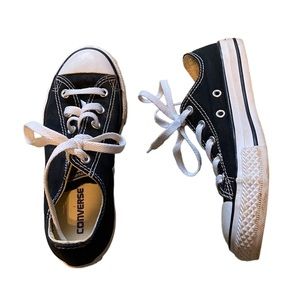 Converse All Star Chucks Shoes Kids Size 1.5
Canvas Lace Up Black Low Top